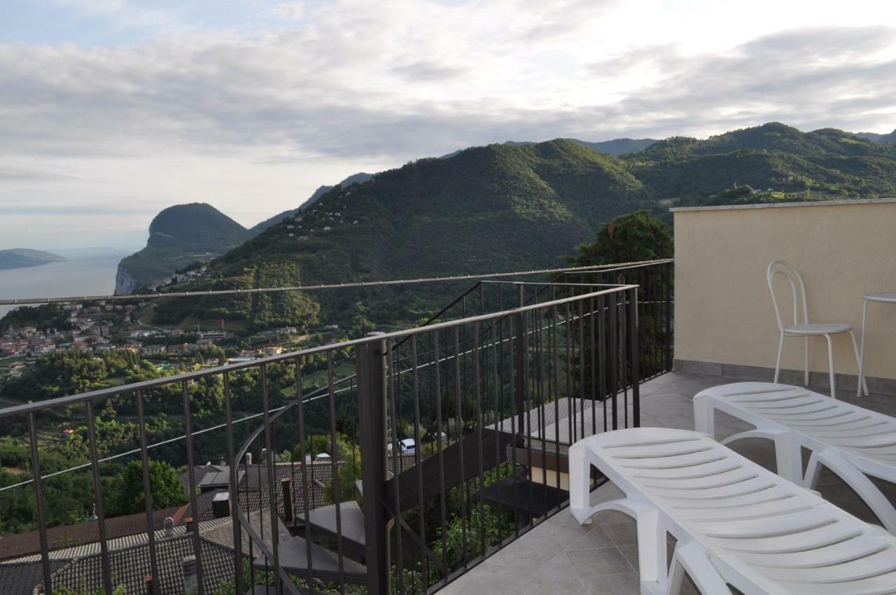 Holiday home near Monte Baldo in Tremosine Sul Garda Esterno foto